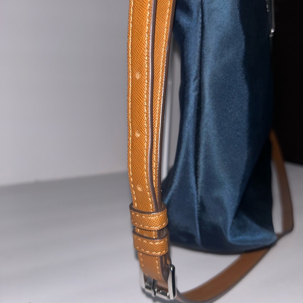 Michael Korz Colgate East West Tote in Navy Blue - Picture 3 of 10